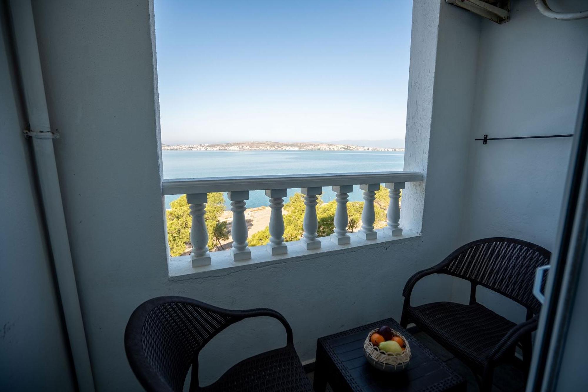 Camlik 87 Hotel Айвалик Екстер'єр фото